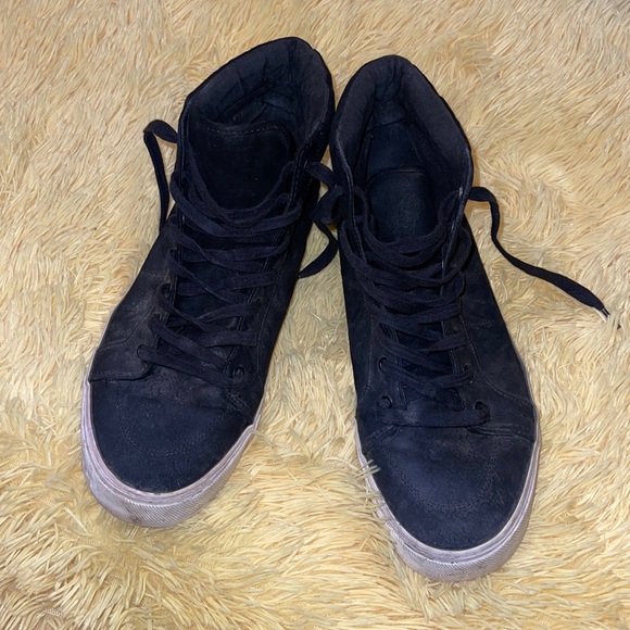 OLD NAVY Black sneakers, mid/high - Picture 1 of 4